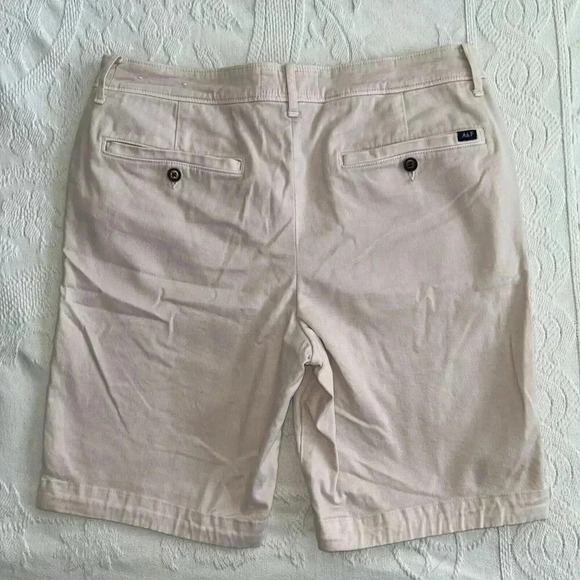 Abercrombie & Fitch Chino Shorts Mens 31 Light Pink Stretch Flat Front Preppy - Picture 2 of 10